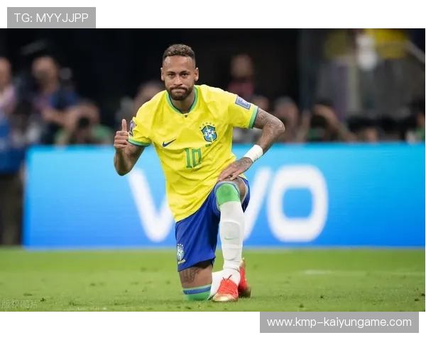 内马尔任意球击中立柱稍稍偏差：再一次擦肩而过的精彩时刻